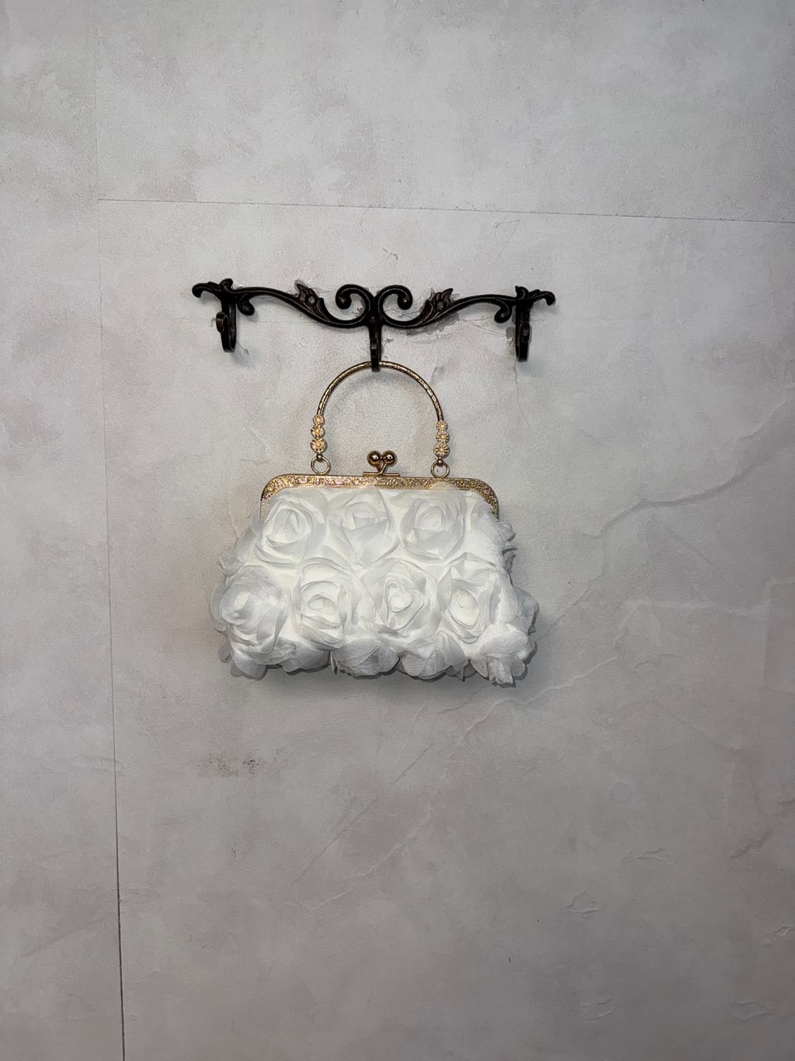 White rose corsage mini hand bag 상품이미지4