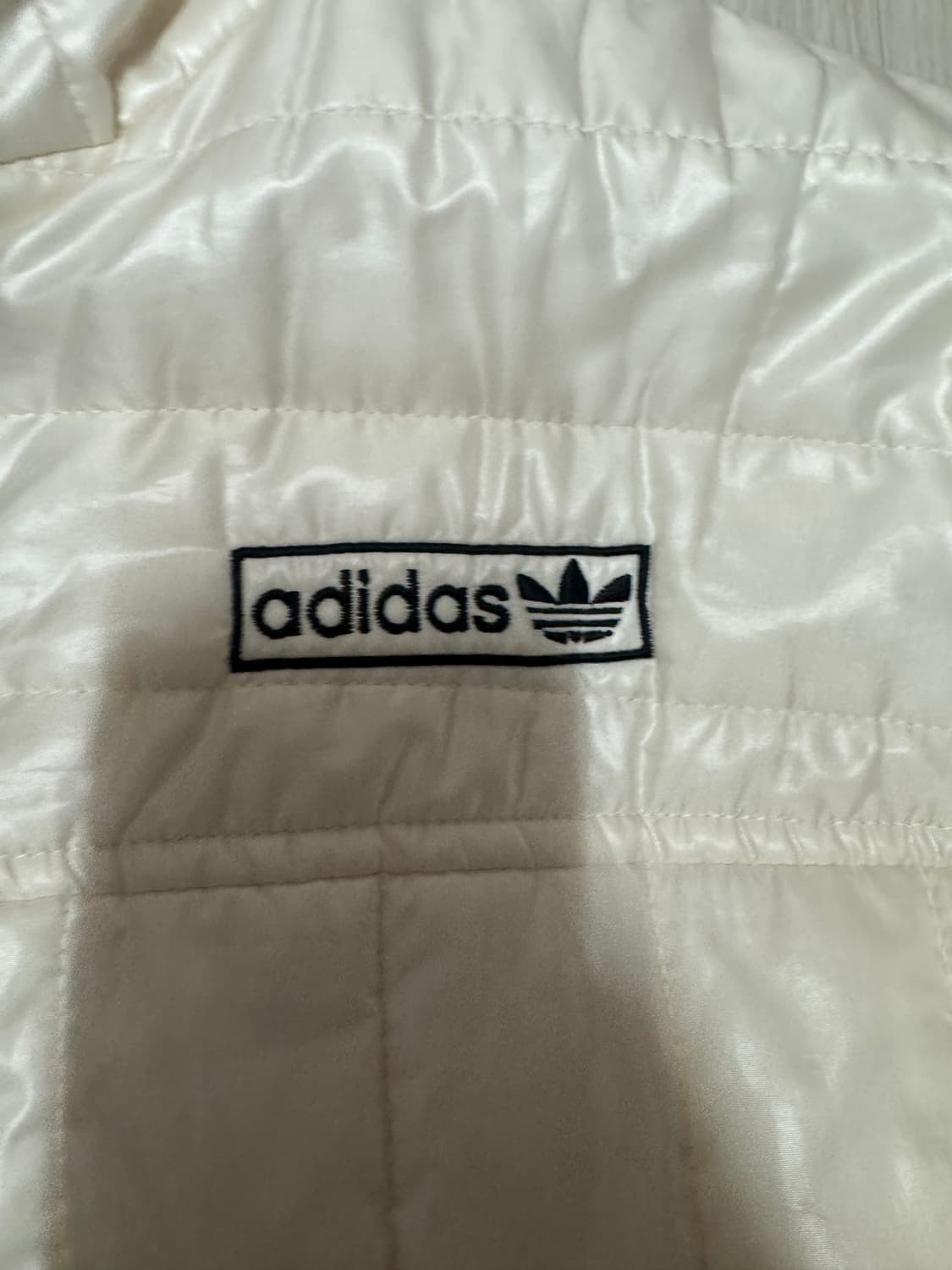 아디다스 올드스쿨 경량패딩 여성 S~M 상품이미지5