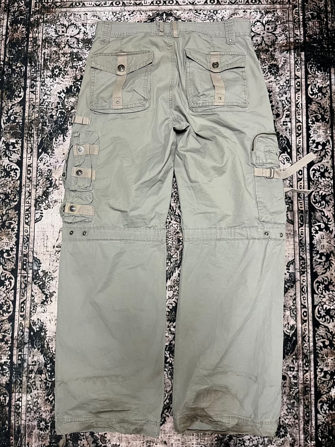 빅포켓 밴딩 디테일 그레이 카고팬츠 상품이미지8