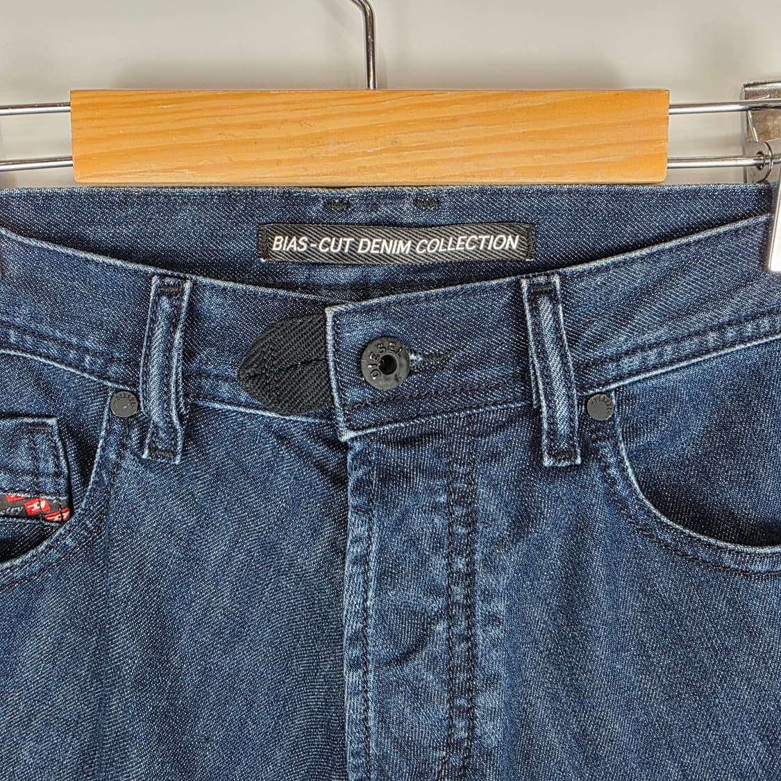 Diesel 바이어스 컷 데님팬츠 상품이미지4