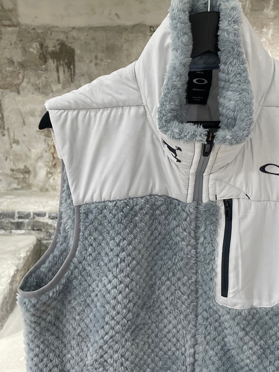 오클리 파우더 보아 플리스 투 웨이 집업 베스트 상품이미지2