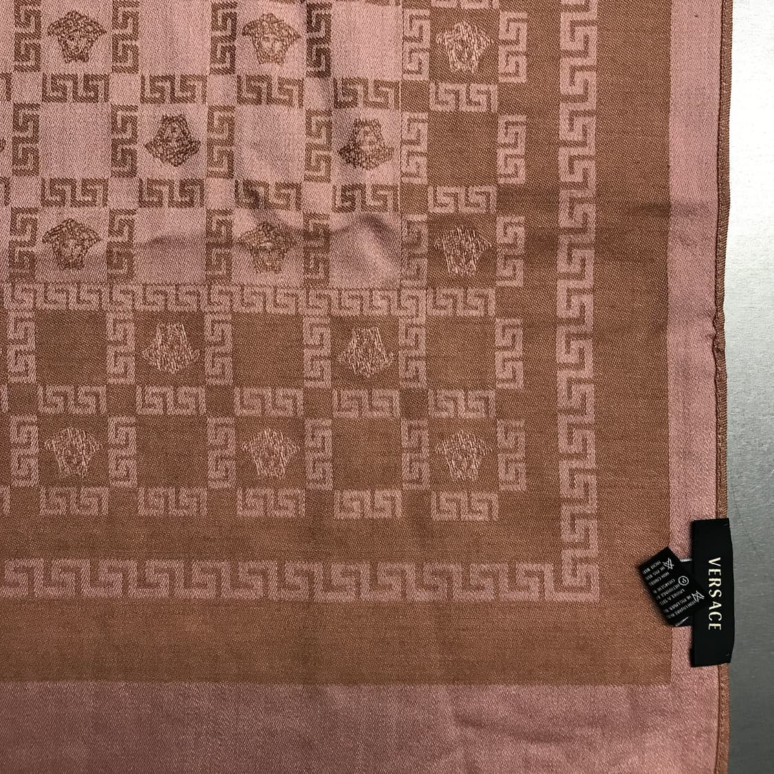 베르사체 메두사 실크 스카프 상품이미지5