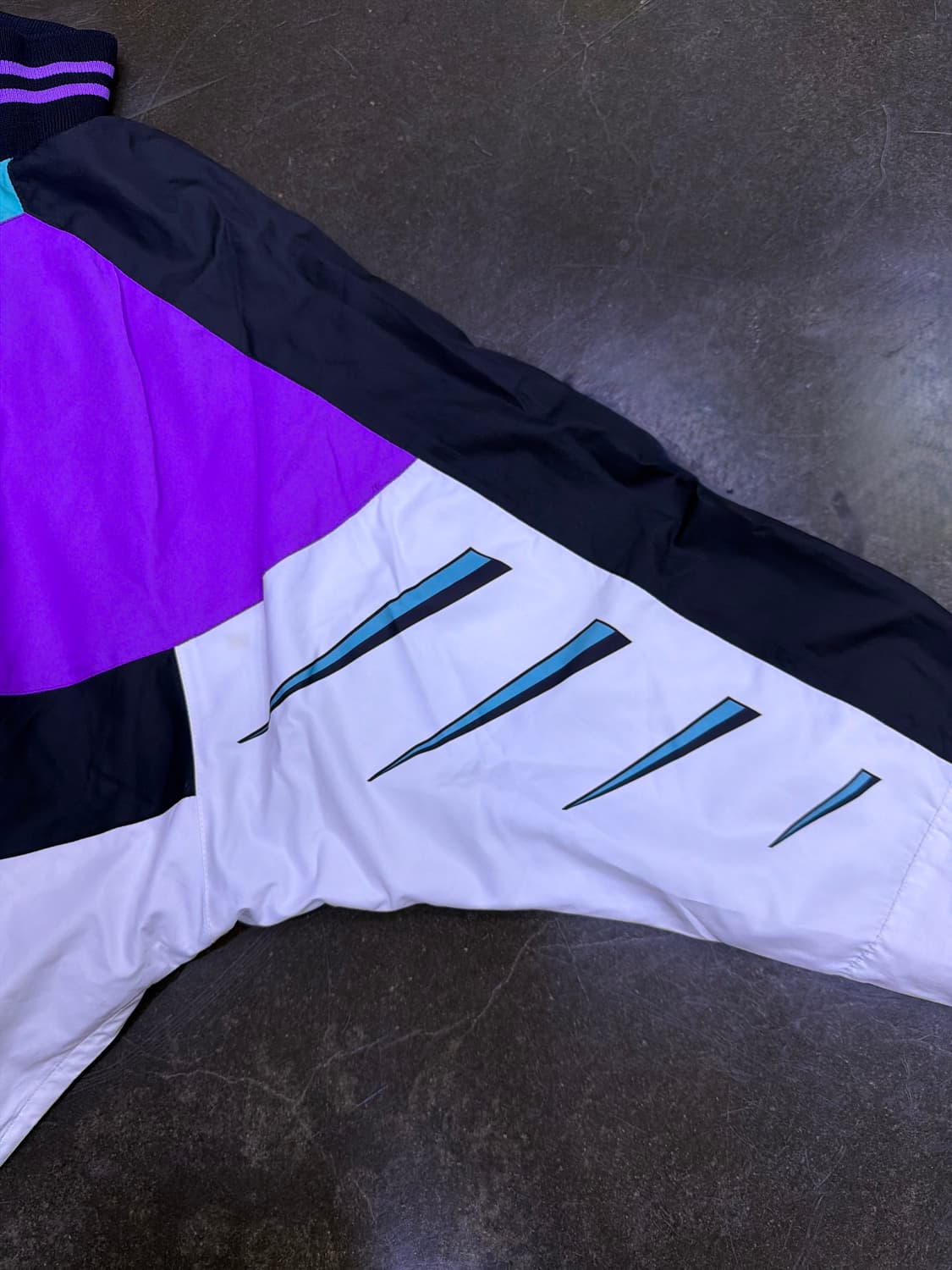 나이키 올드스쿨 인터네셔널 배색 바람막이 점퍼 L 상품이미지5