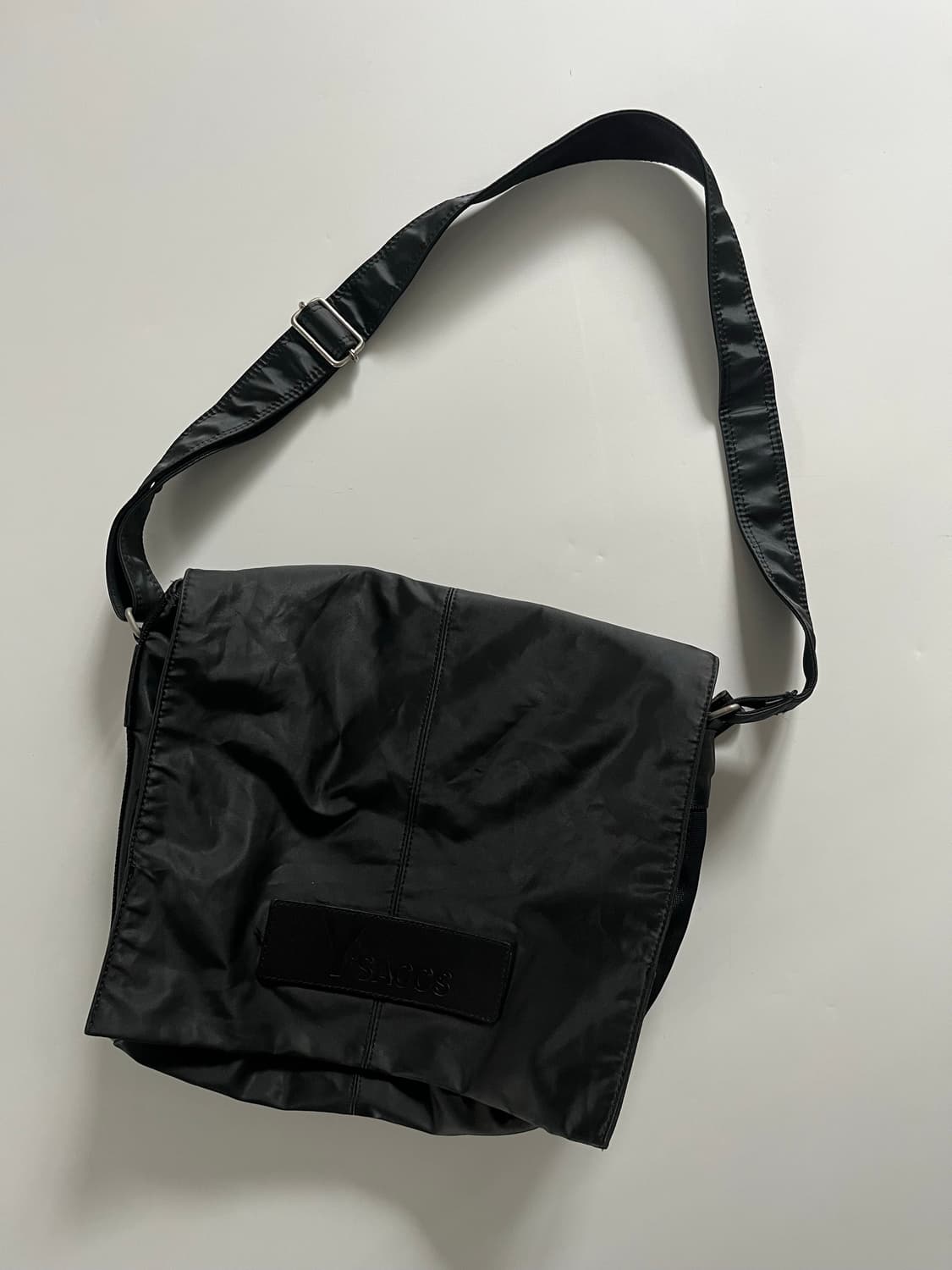 Y’SACCS 요지야마모토 블랙 나일론 크로스백 상품이미지1