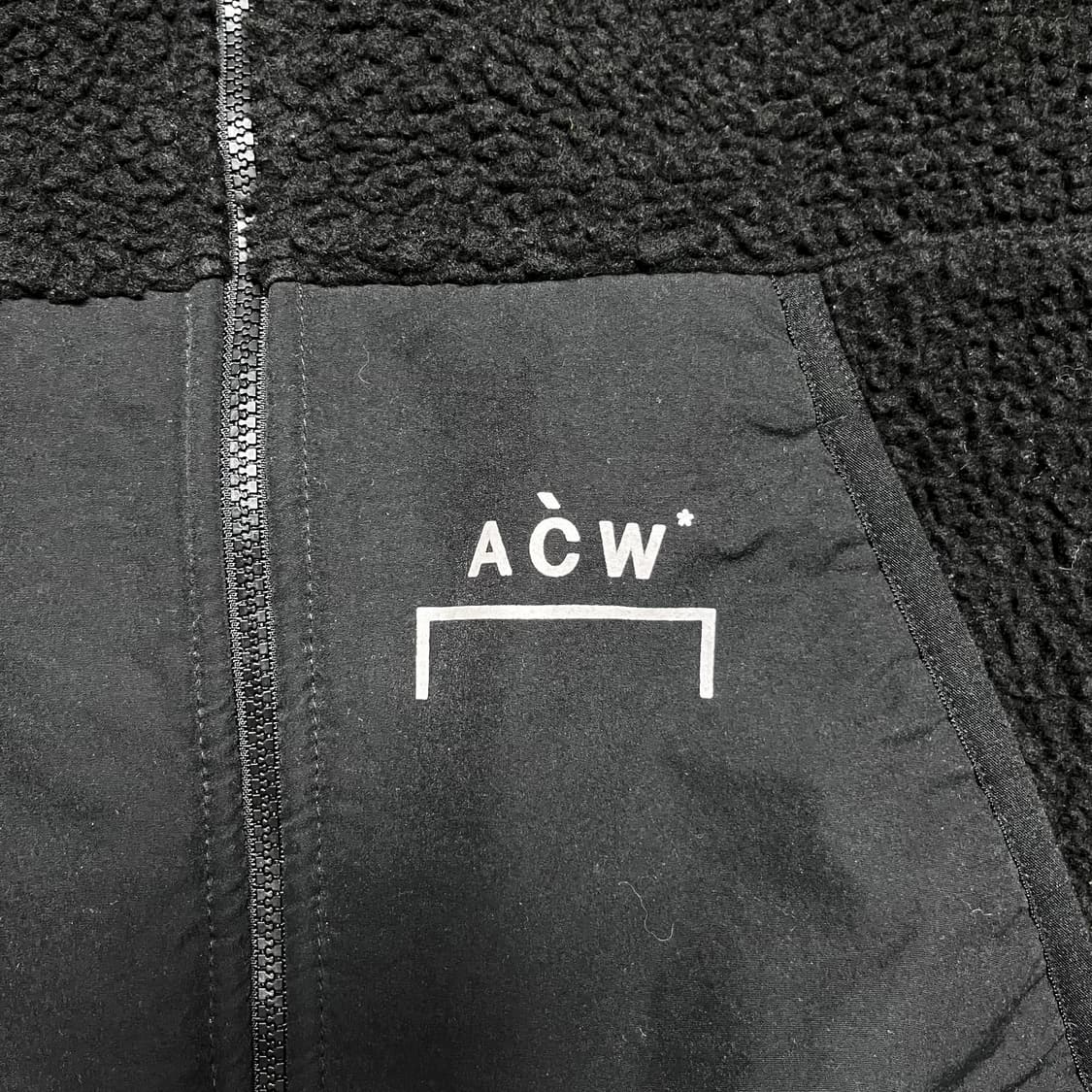 105 어콜드월 빅로고 양털 플리스 자켓 상품이미지4