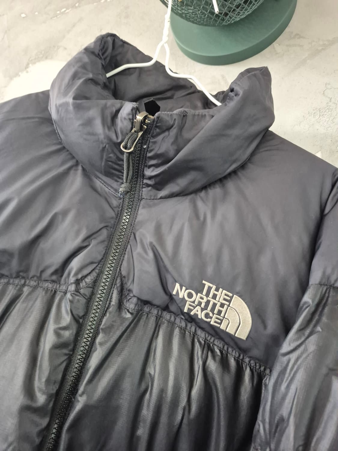 노스페이스 눕시 700 패딩 블랙 색상 XL(105) 상품이미지2