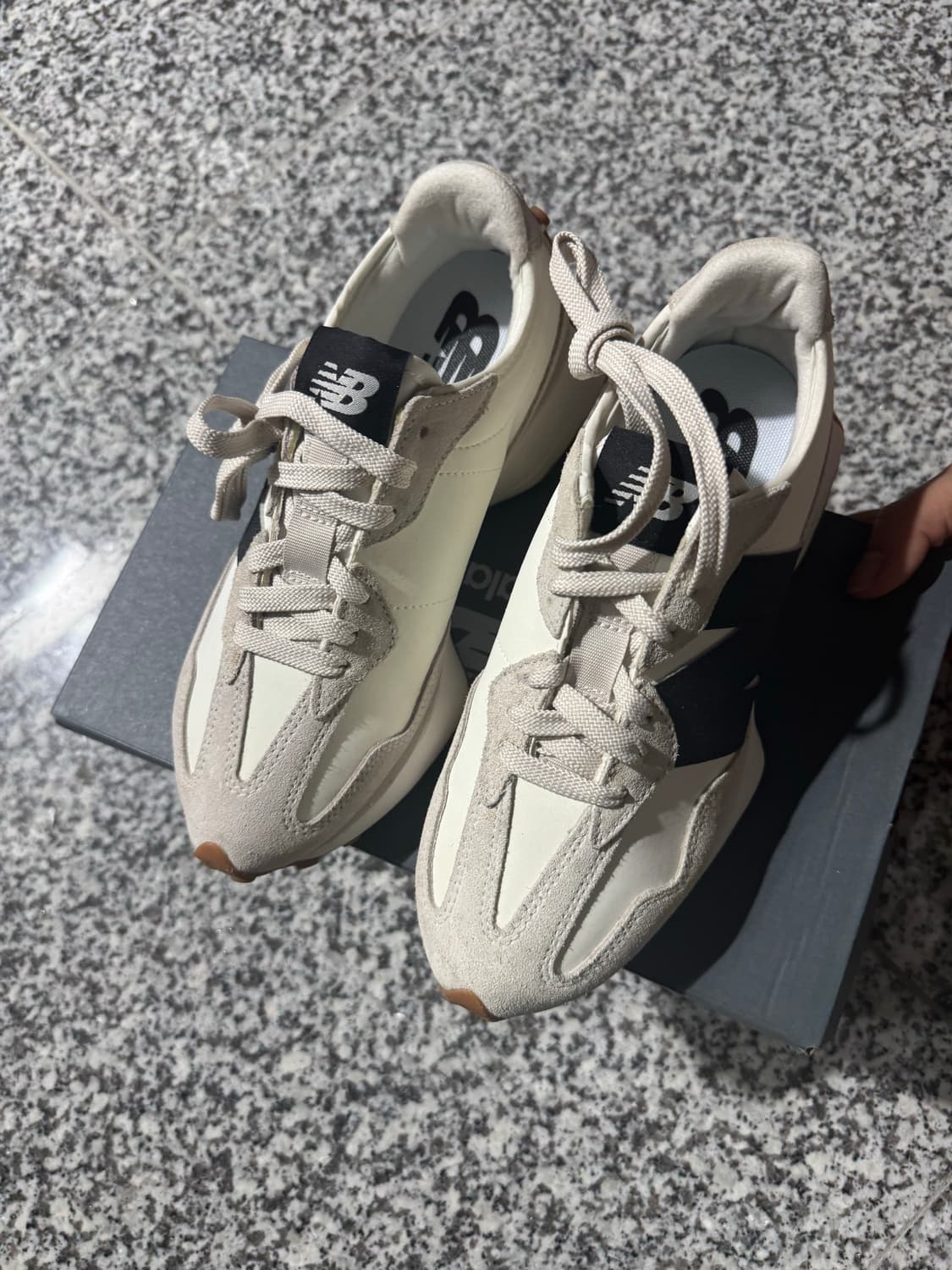 뉴발란스 327 키높이 여자 운동화 상품이미지2