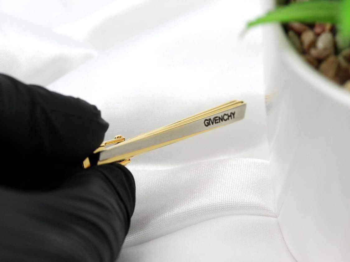 지방시 A등급 5.4cm 남자 명품 넥타이핀 상품이미지4