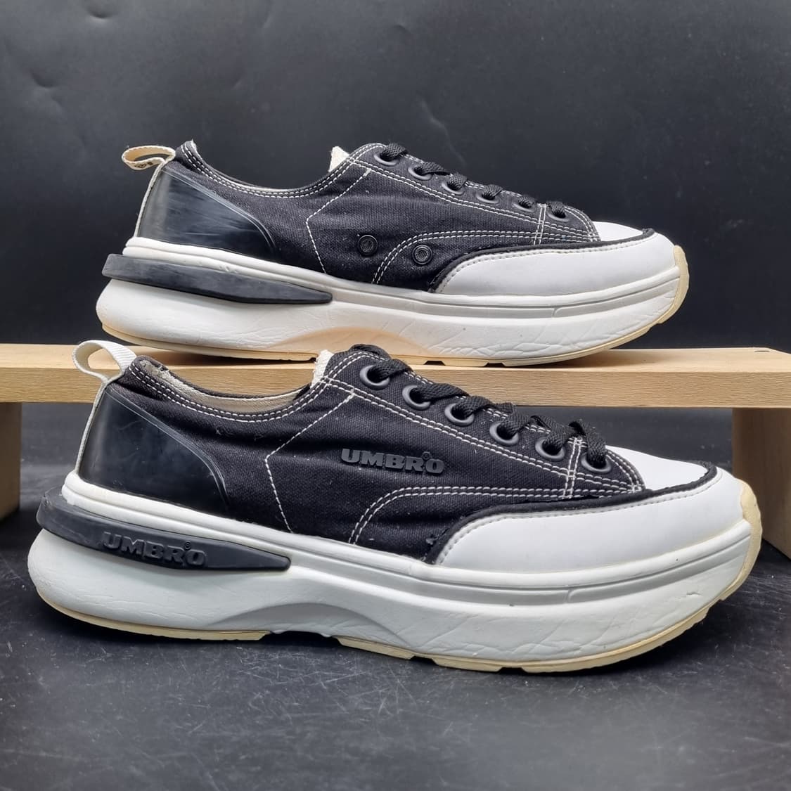 엄브로 토비 운동화245 상품이미지1