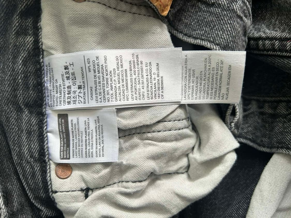 [36/32] 리바이스 501 블랙 워시드 데님 팬츠 상품이미지3