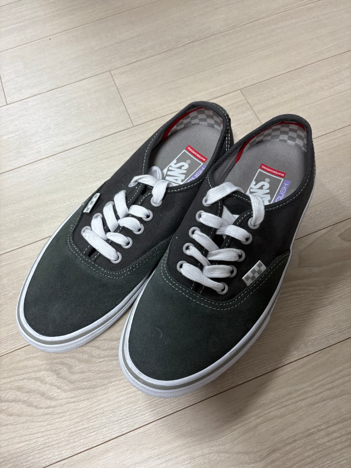 반스 스케이트 어센틱 다크그레이 250 상품이미지1