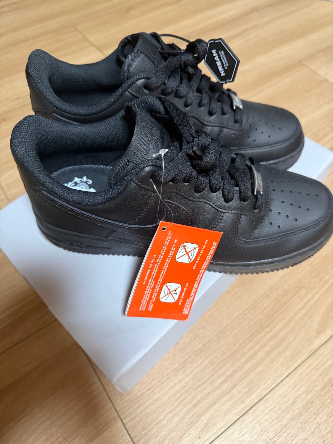 에어포스 블랙 255 새상품 상품이미지2