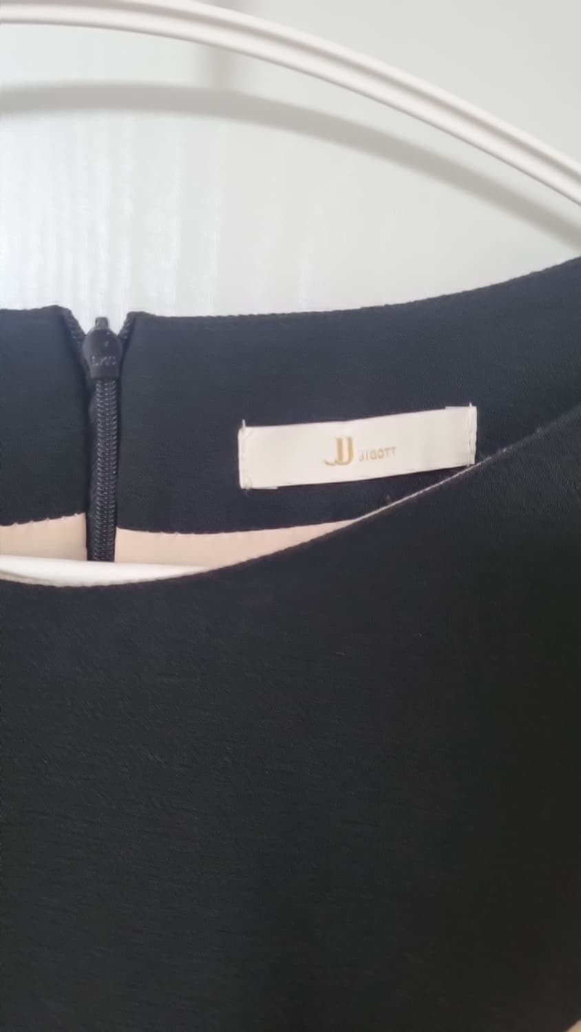 JJ 지고트 JIGOTT 블랙 베이지 배색 원피스 하객룩 상품이미지5