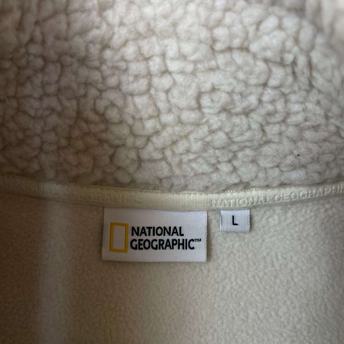 내셔널지오그래픽 화이트 로고패치 뽀글이 플리스 자켓 L 상품이미지4