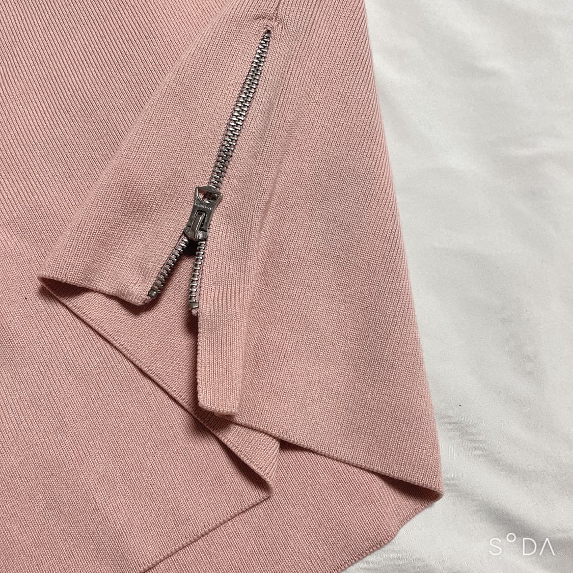 아크네 스튜디오 핑크 리브 옆트임 니트 상품이미지3