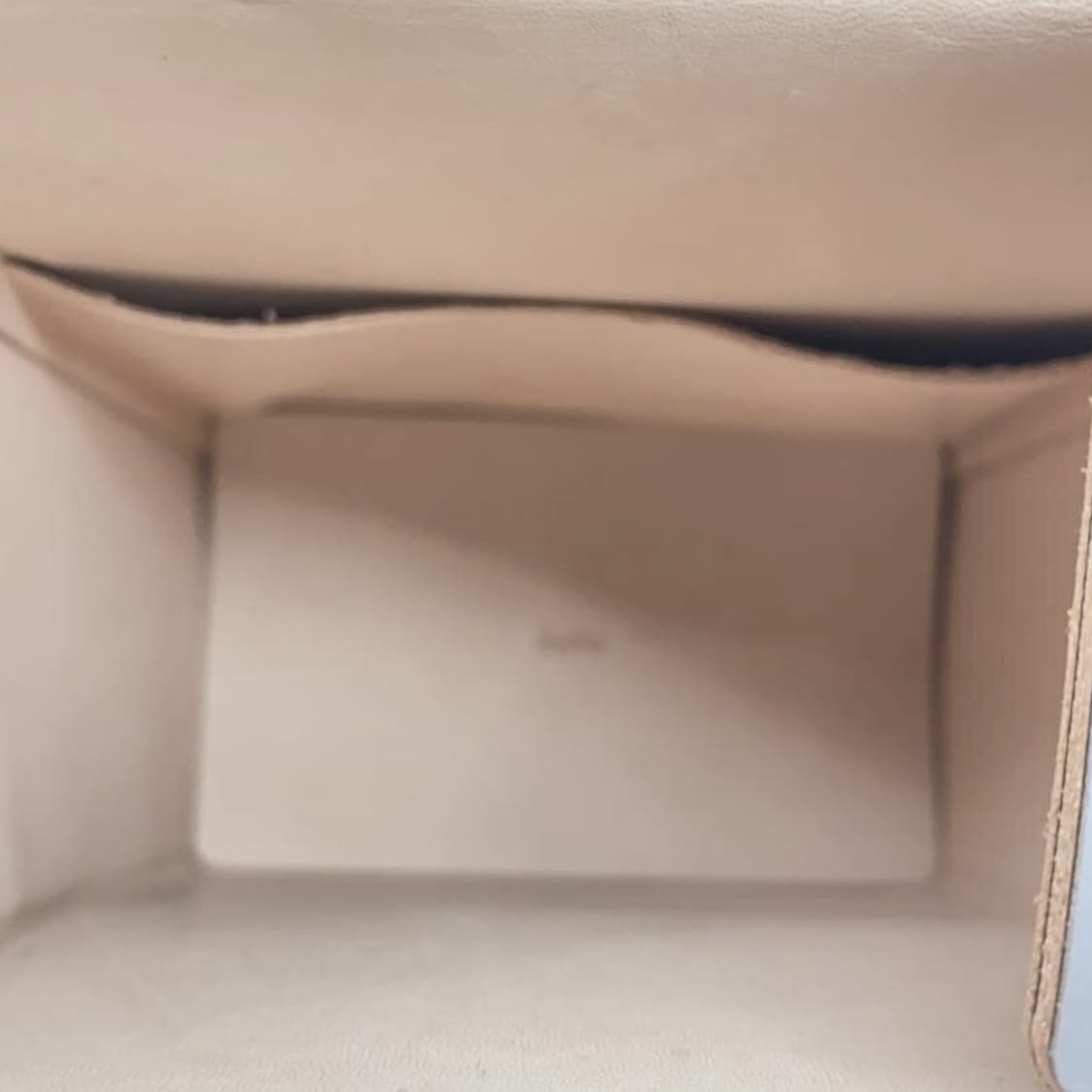 아에타 aeta 박스 가죽 숄더백 상품이미지6