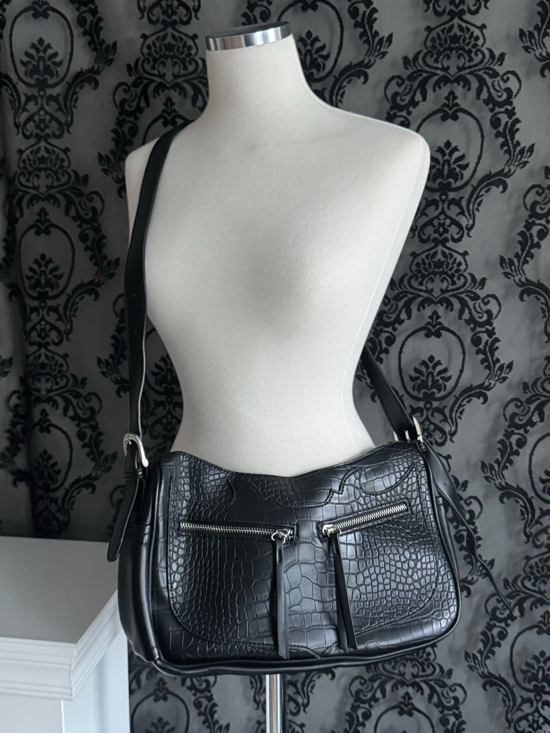 파이톤 레더 크로스백  상품이미지5