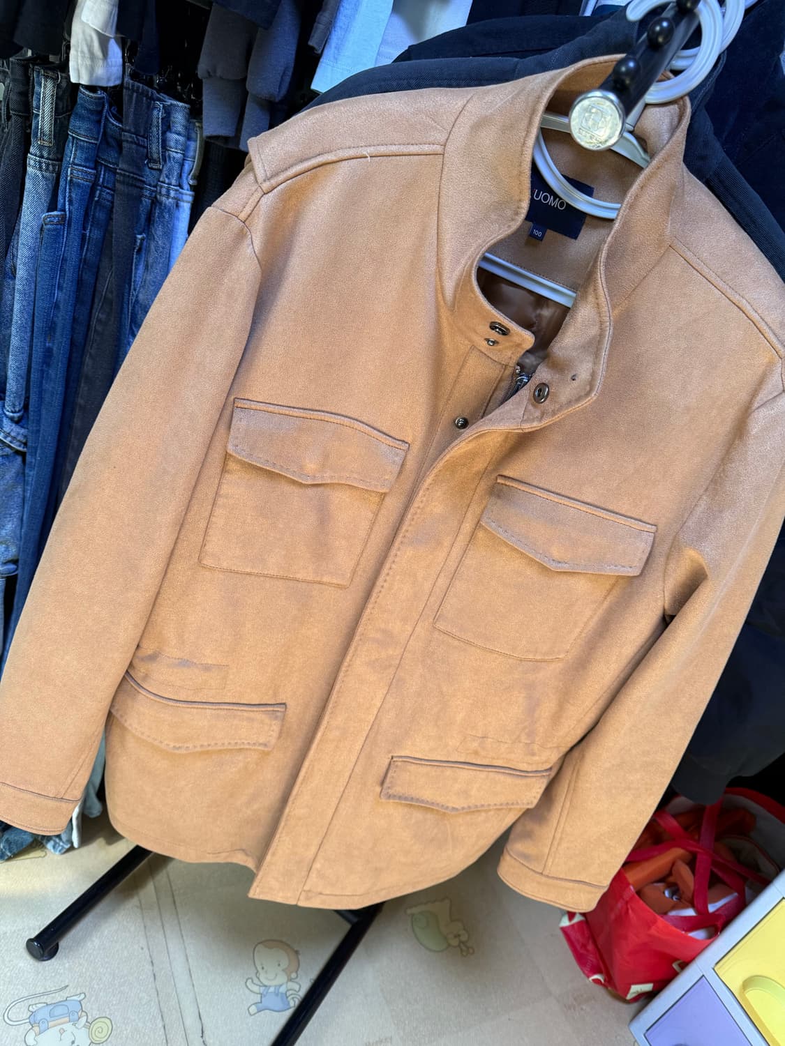 연예인들이 즐겨입는 루오모 스웨이드 자켓 L sss급 판매합니다 상품이미지1