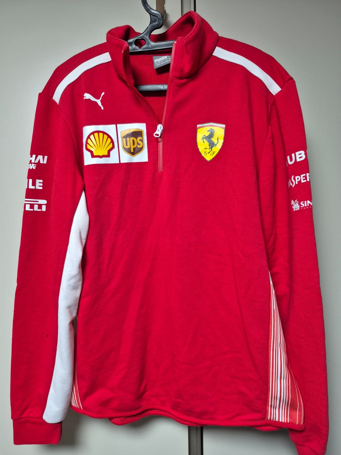 퓨마 정품 페라리 반집업 95사이즈 판매합니다 상품이미지1