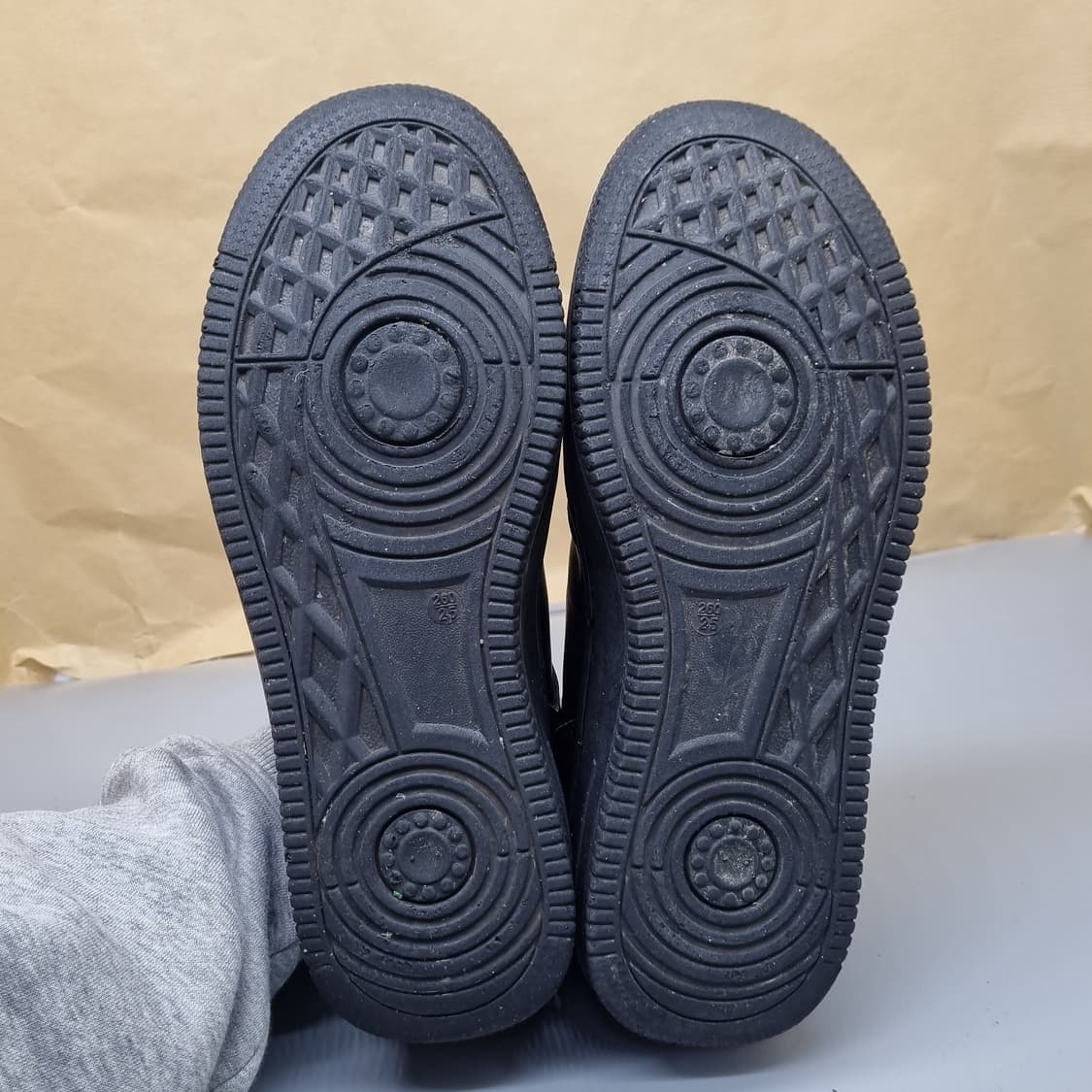 블랙 남성 운동화 실사이즈265 상품이미지3