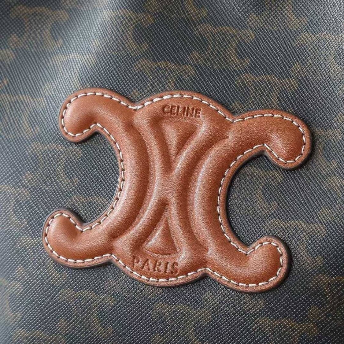 셀린느(Celine) 스몰 버킷 인 트리옹프 캔버스 & 카프스킨 백 상품이미지4