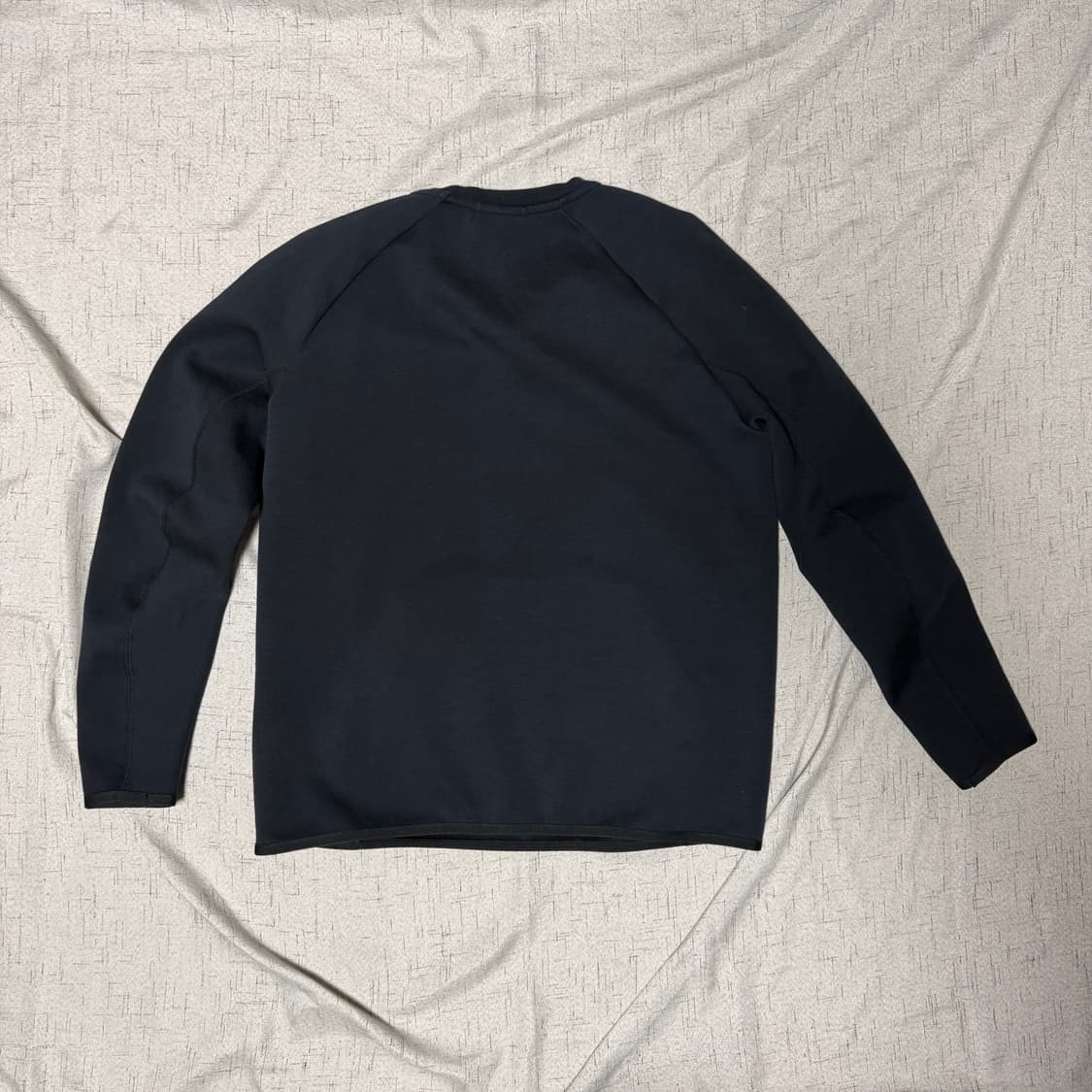 나이키 L 테크 플리스 크루 스웨트 맨투맨 블랙 상품이미지6