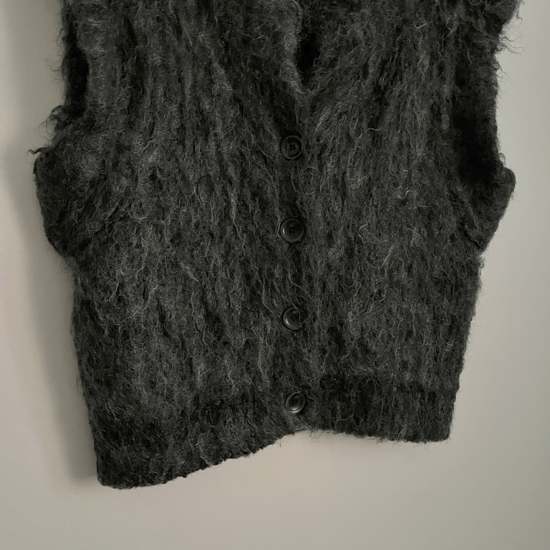 퍼버즈 aw22 테디 오프닝 니트 상품이미지4