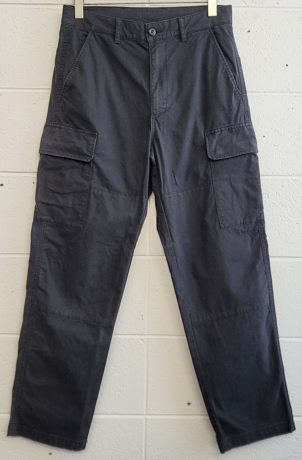 유니클로 코튼 퍼티그 블랙 카고팬츠(면카고팬츠) 판매 상품이미지1