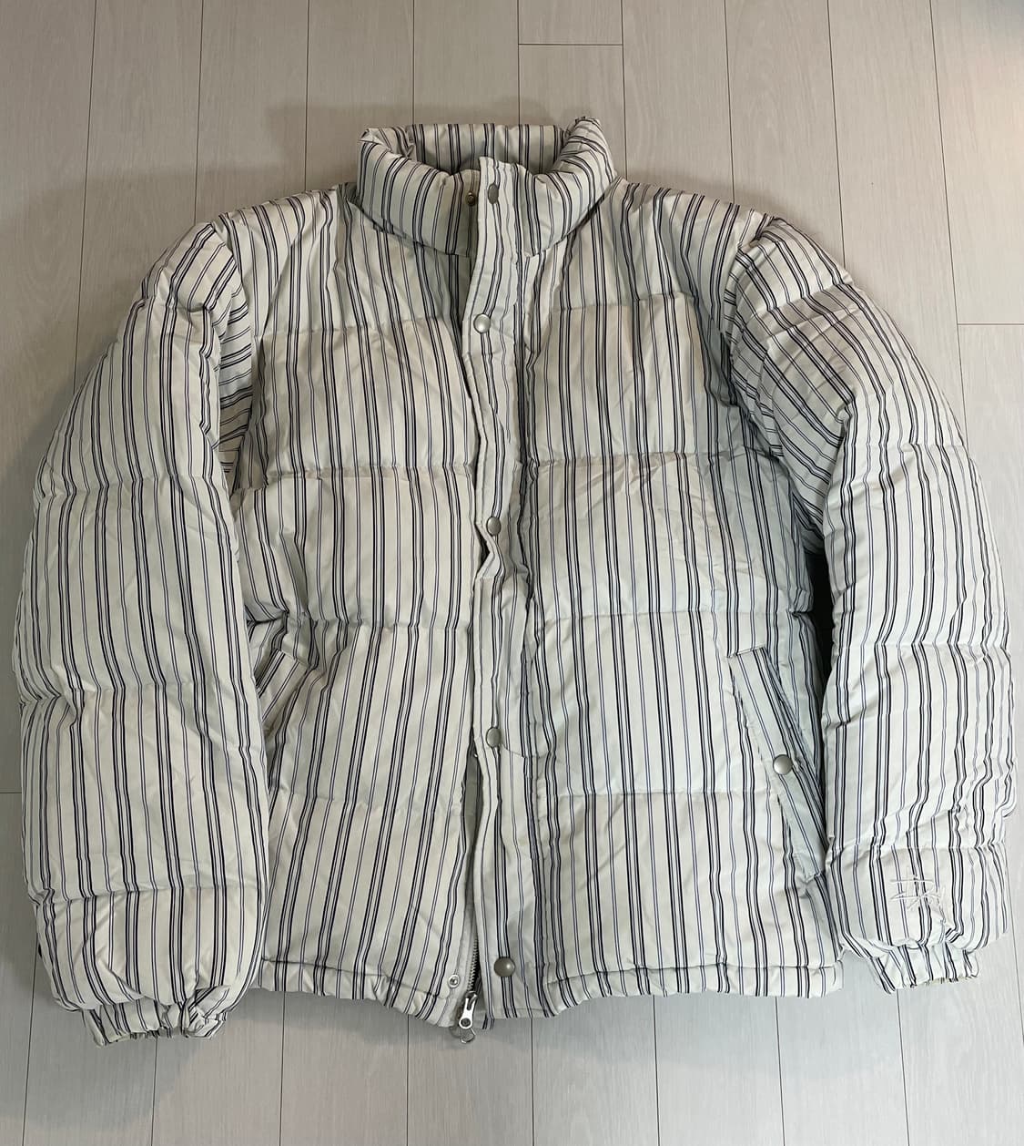 스투시 패딩 m 상품이미지1