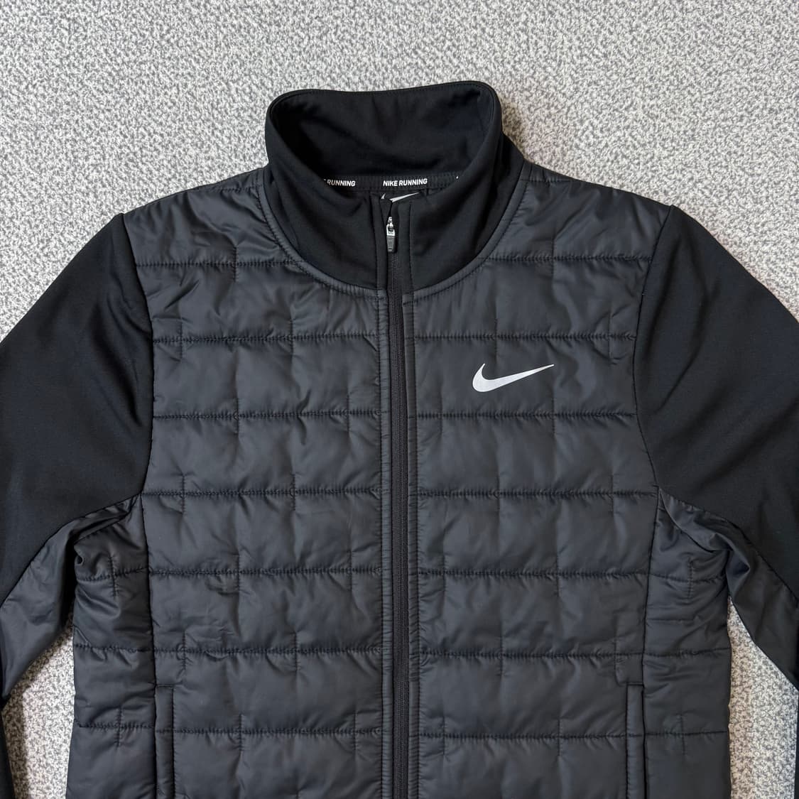 [정가 10만원] 나이키 써마핏 경량패딩 러닝용 골프용 상품이미지3