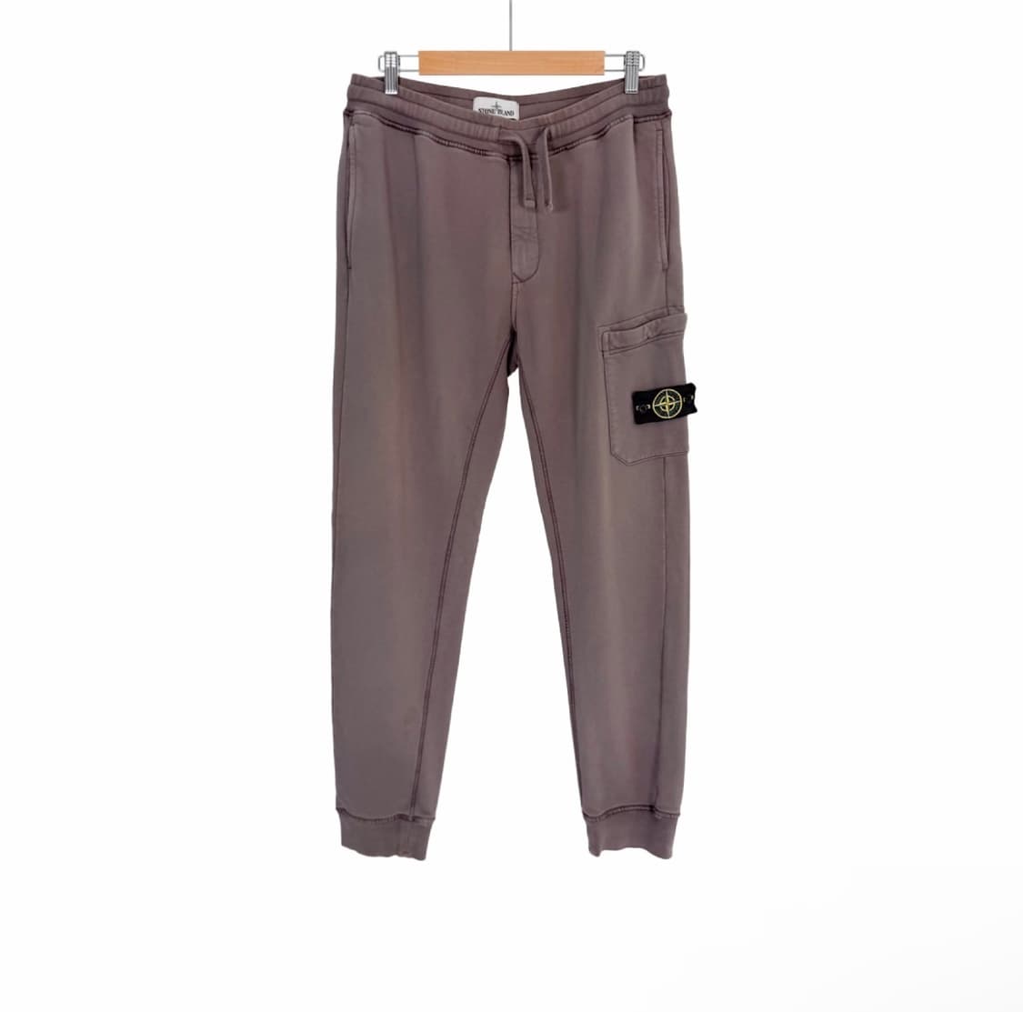 [M] 스톤아일랜드 남성 와펜 패치 카고 트레이닝 스웻 팬츠 스틸 그레이 상품이미지1