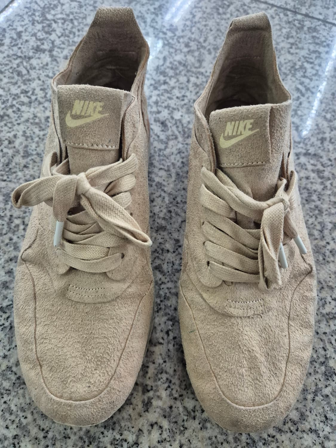 나이키 스웨이드 에어맥스 us 7.5 판매합니다 상품이미지1