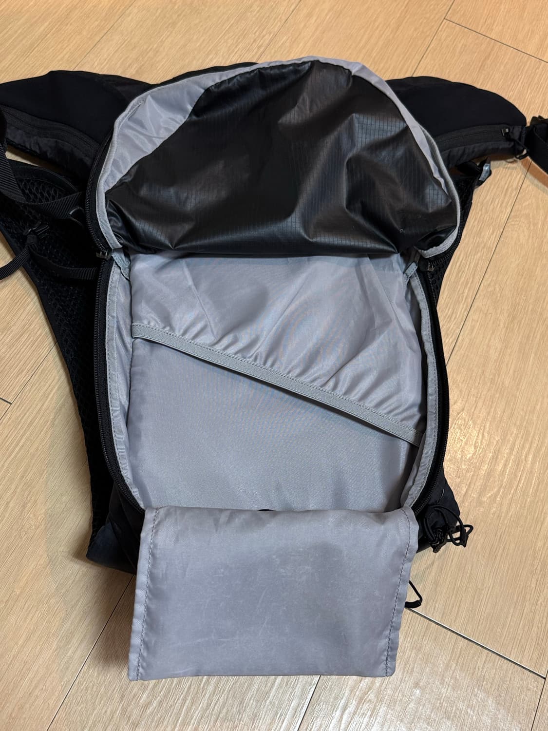 살로몬 x MM6 메종마르지엘라 XT-15 백팩 상품이미지9