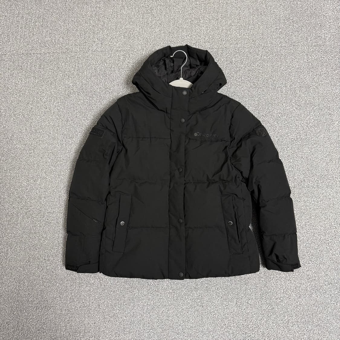 디스커버리 레스터g 구스다운 RDS 숏패딩 95 블랙 상품이미지1