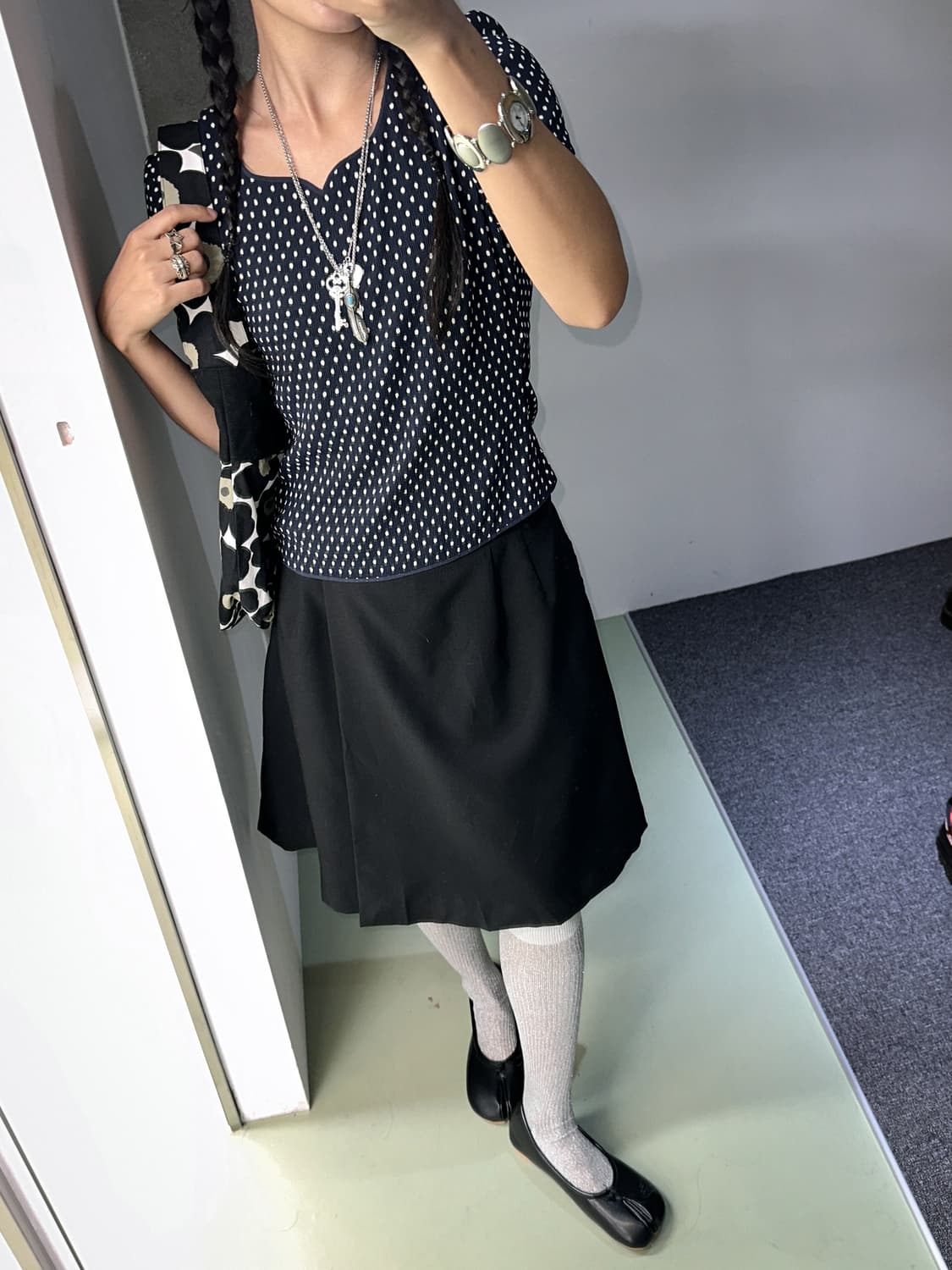 navy dot pleats top 상품이미지4