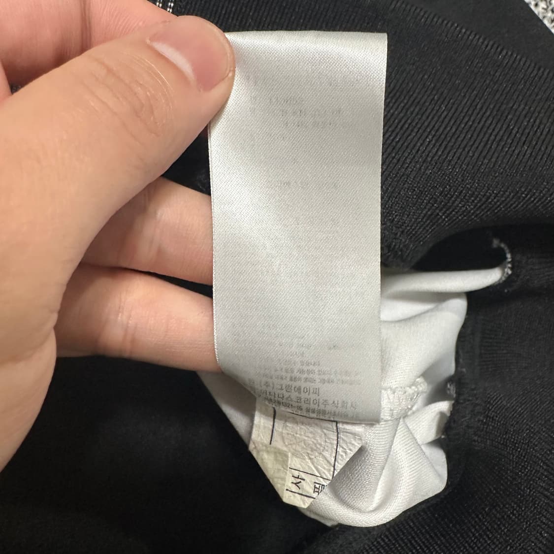 (105) 아디다스 블랙/화이트 금장 골드 트랙탑 져지 상품이미지3