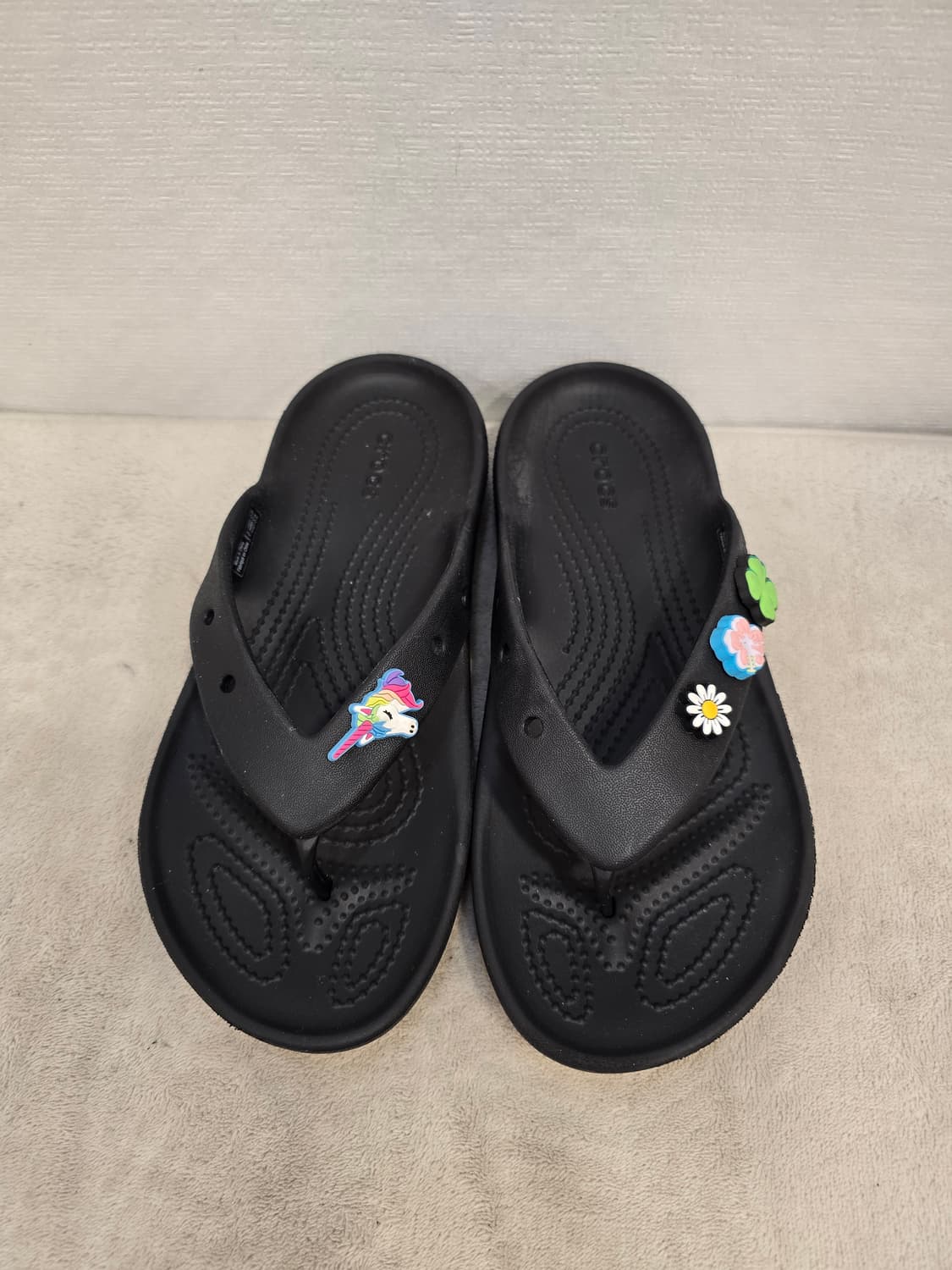 크록스 블랙 쪼리 슬리퍼 유니콘 키링 포함 245 상품이미지2