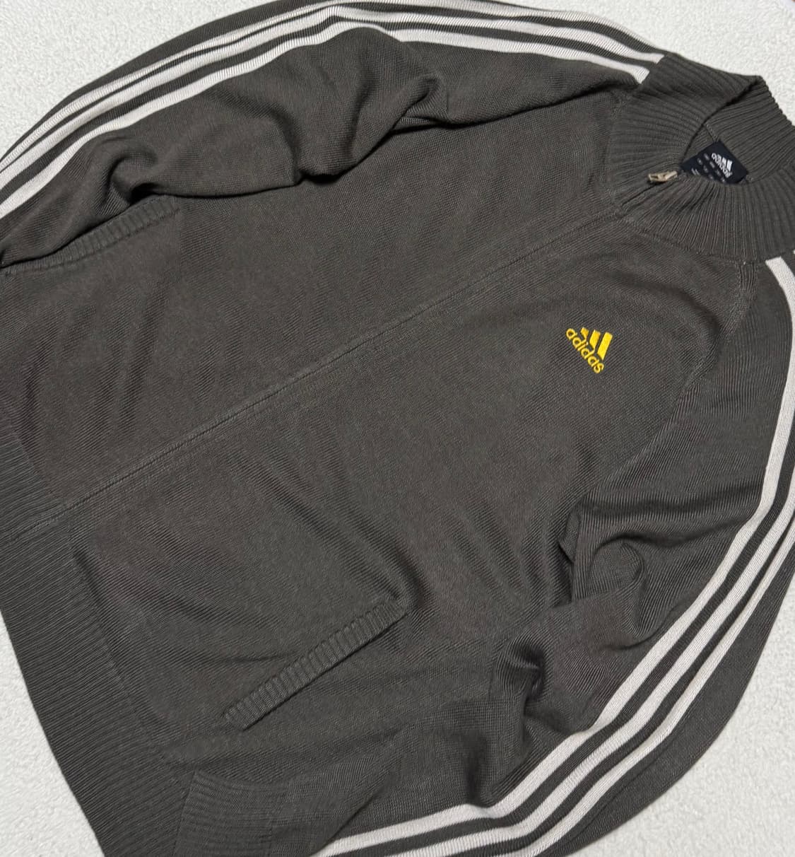 아디다스 일본 카키 니트집업 상품이미지3