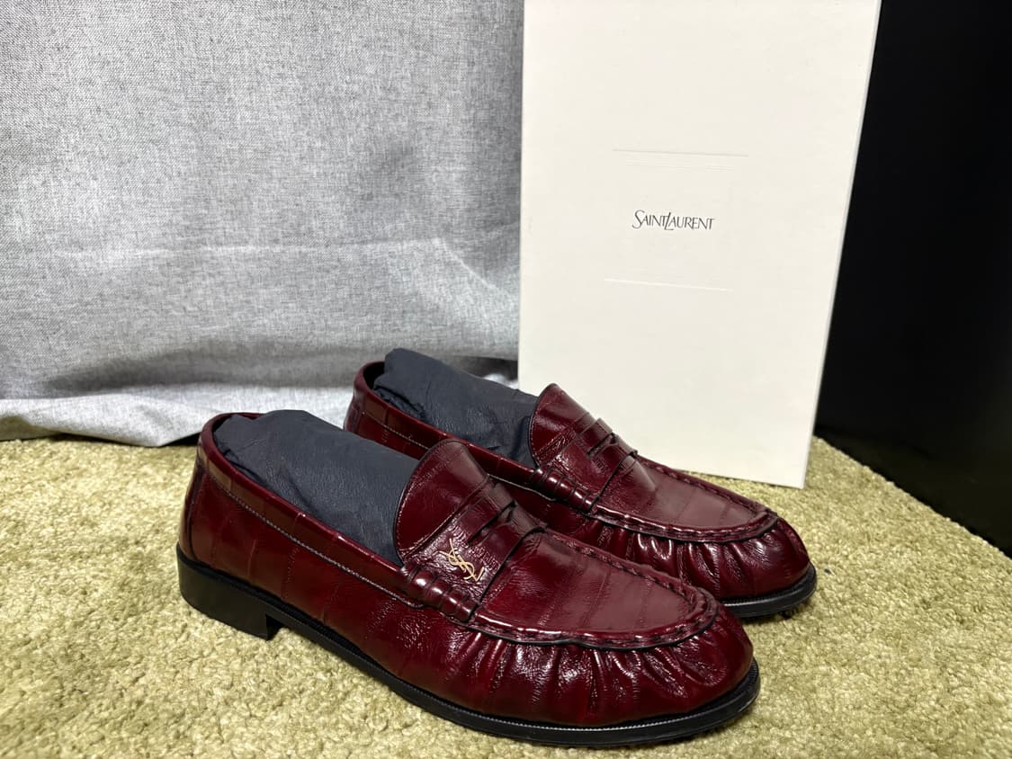 생로랑 25fw 일 스킨 페니로퍼 (풀구성)43 상품이미지1