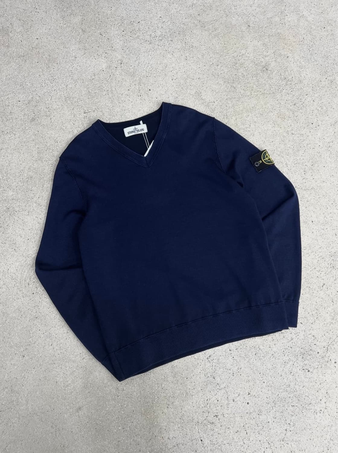 스톤아일랜드 브이넥 니트 L사이즈 상품이미지2