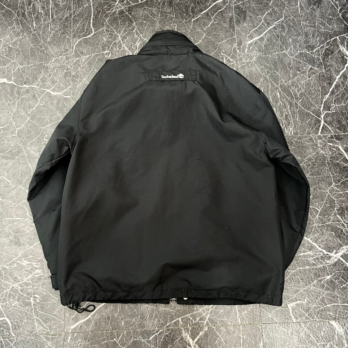 팀버랜드 로고 비대칭 지퍼 하이넥 바람막이 자켓 상품이미지3