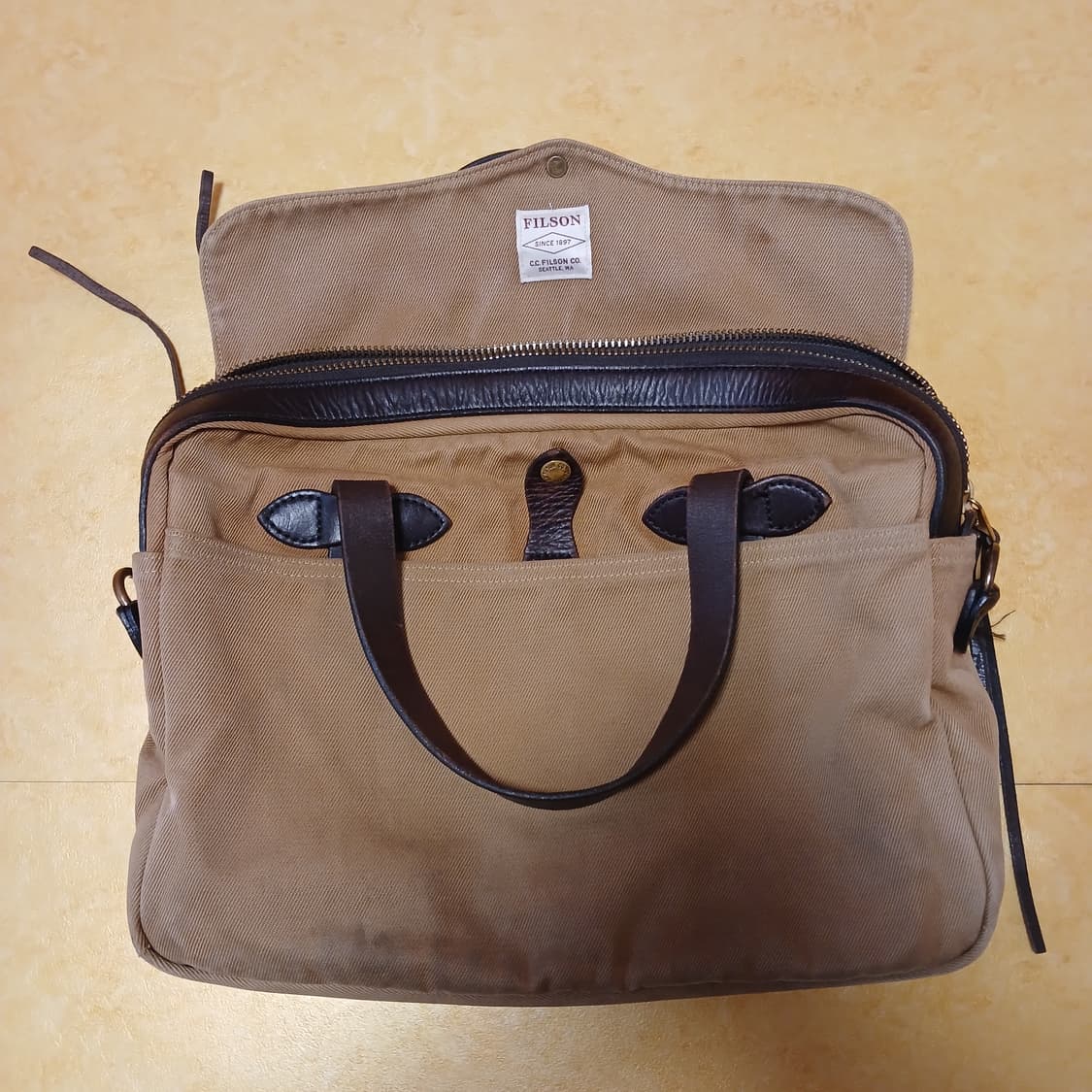 필슨 256 가방. USA생산. 어깨끈 없음. 상품이미지3