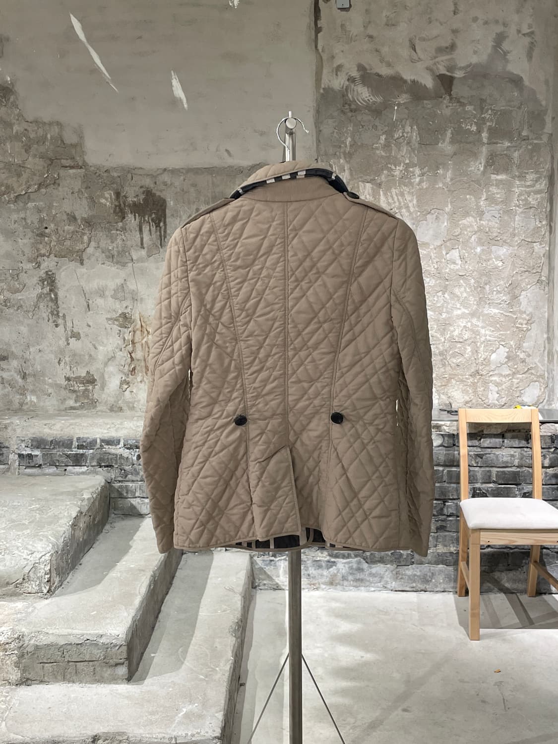 버버리 라이트 베이지 애쉬허스트 퀼팅 자켓 상품이미지6