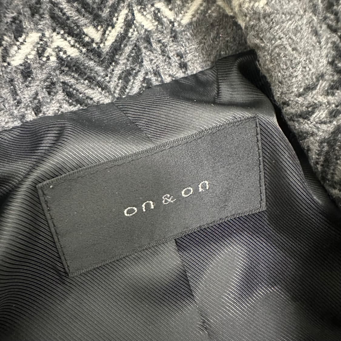 on&on 온앤온 여성 체크 패턴 자켓 66사이즈 상품이미지4