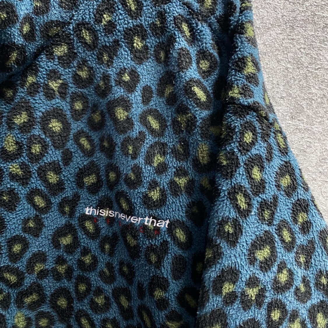 디스이즈네버댓 레오파드 후리스 집업 자켓 B3528 상품이미지3