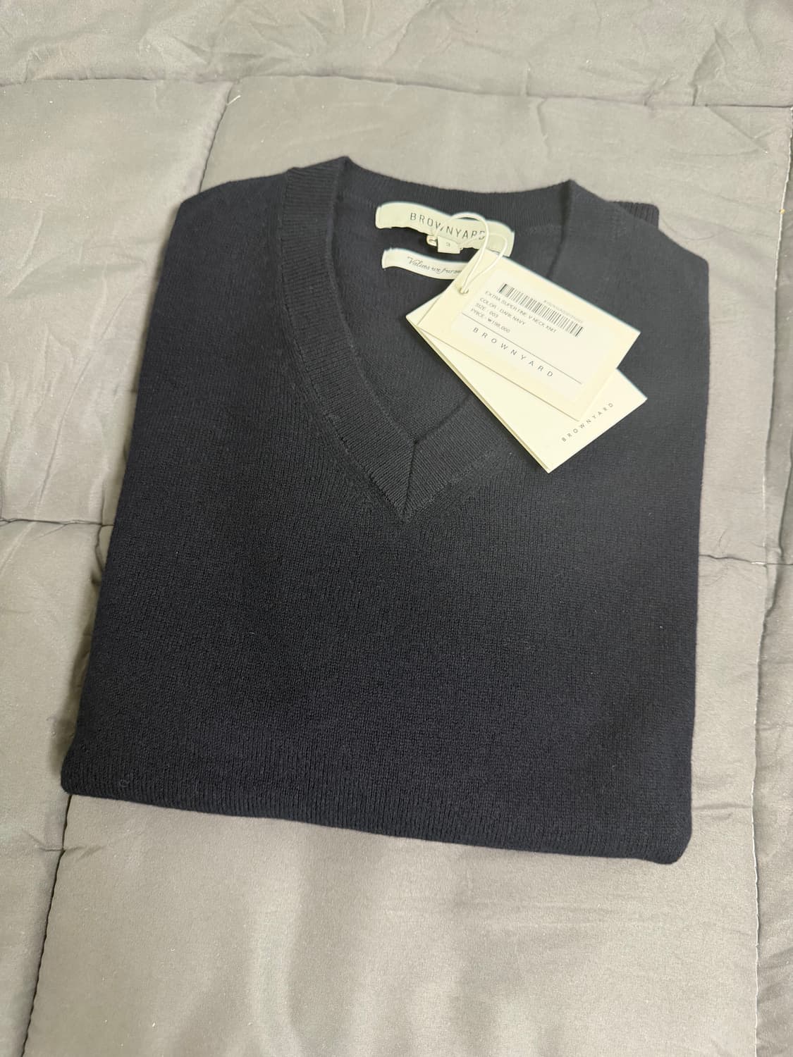 [3] 브라운야드 Extra Super Fine V Neck Knit 상품이미지2