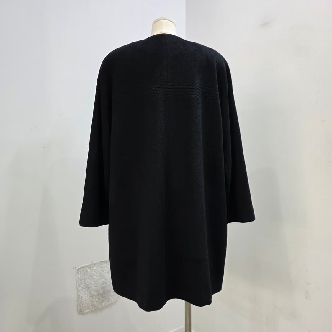 울 100 블랙 노카라 코트 상품이미지7