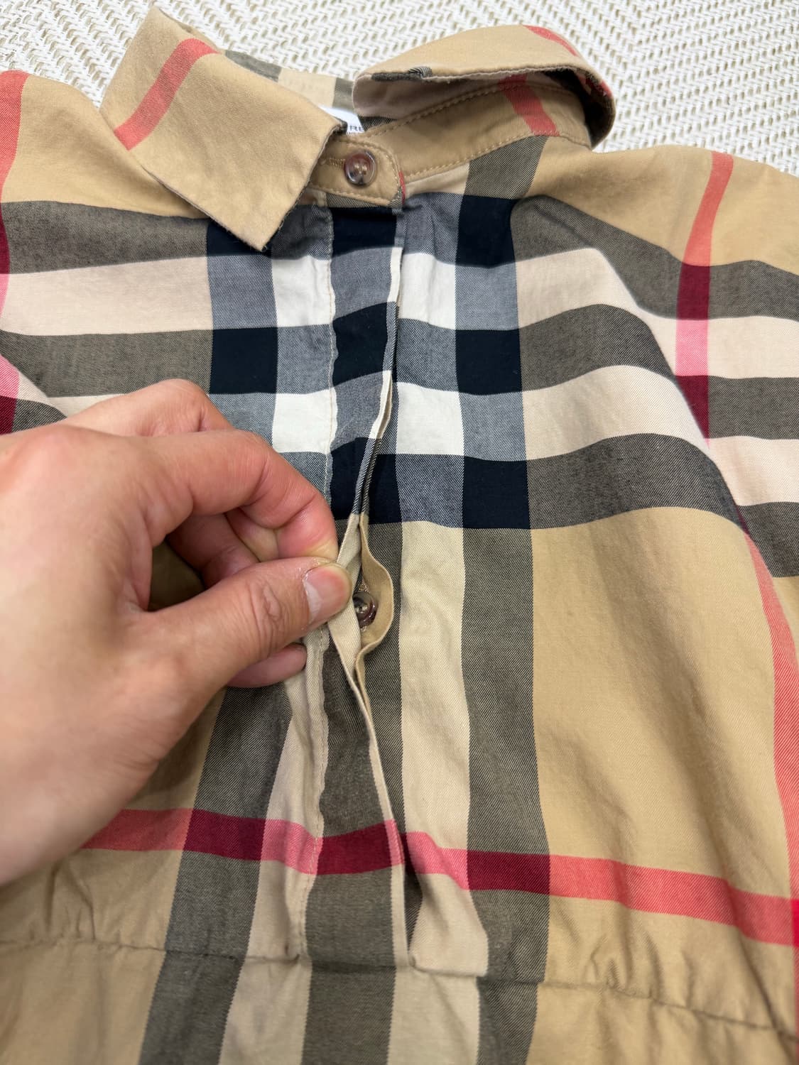 정품) 버버리 키즈 신형 노바체크 반팔 원피스 8Y 상품이미지4