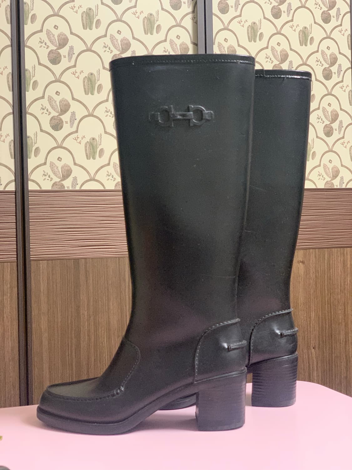 페라가모 레인부츠 7사이즈 240cm 추천 상품이미지4