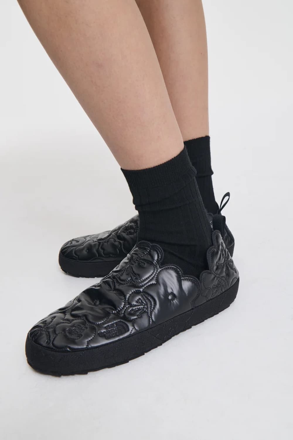 [38,39]세실리에 반센 x 노스페이스 25fw 패딩 뮬 상품이미지4